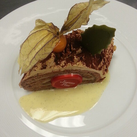 BUCHE-DE-NOEL-–-YULE-LOG-WITH-VANILLA-SAUCE.j BUCHE-DE-NOEL-–-YULE-LOG-WITH-VANILLA-SAUCE.j