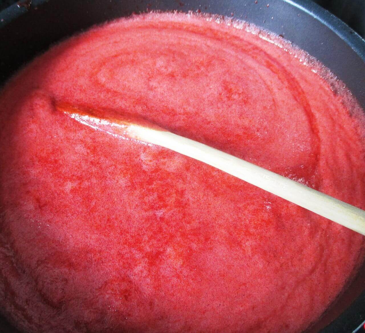 making strawberry and chilli jam
