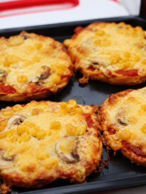 mini-bread-pizza.j